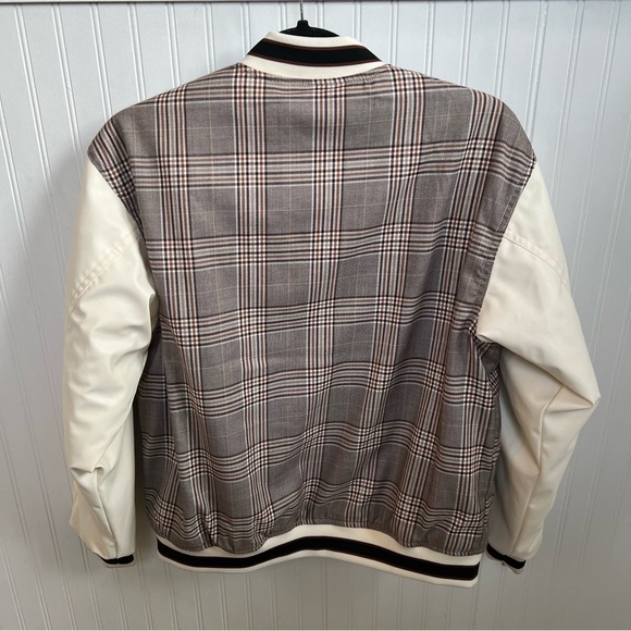H&M Cream & Brown Plaid R Patch Snap Button Varsity Baseball Jacket Size XXS - Picture 3 of 8